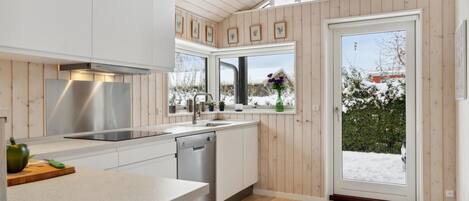 Kühlschrank, Ofen, Herdplatte, Geschirrspüler