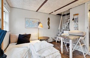 2 bedrooms, iron/ironing board, free WiFi - Lovely home in Faxe Ladeplads with WiFi (Faxe Ladeplads)
