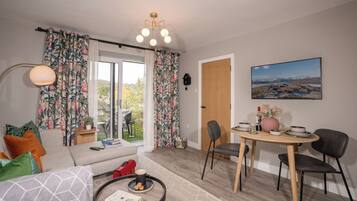 Televisión, oficina