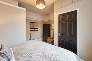 1 غرفة نوم ومكتب ومكواة/لوح كي وواي فاي مجانًا