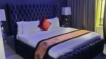 Business Room | 1 bedroom, free WiFi