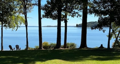 Bella Spiaggia! Long range big water views and SANDY BEACH front property!!