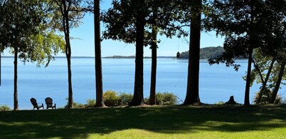 Bella Spiaggia! Long range big water views and SANDY BEACH front property!!