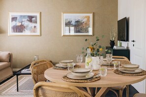 Dining - Beautiful 2 bedroom villa with large pool (Sinozici)