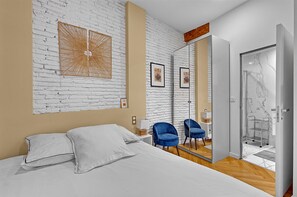 Comfort Apartment | 3 bedrooms, individually furnished, laptop workspace, iron/ironing board