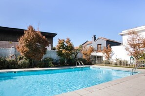 Pool - Golden Nomad 2D Barrio Italia (Ñuñoa)