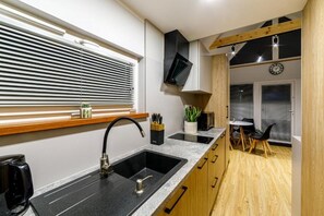 Kühlschrank, Mikrowelle, Geschirrspüler