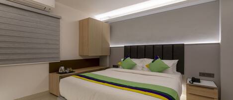 Premium Double Room, Non Smoking | In-room safe, desk, iron/ironing board, free rollaway beds