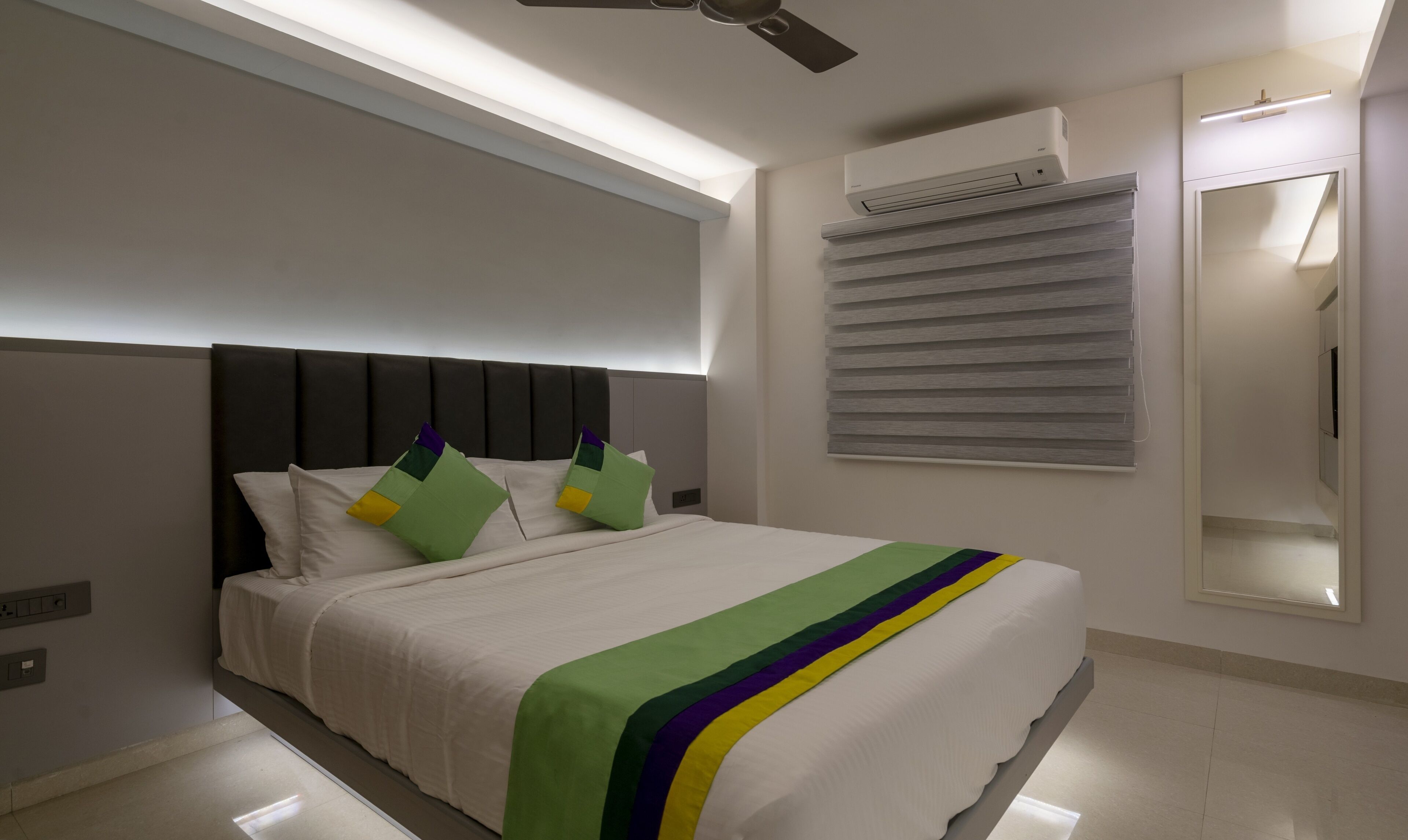 Premium Double Room, Non Smoking | In-room safe, desk, iron/ironing board, bed sheets