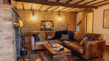 Cottage | Living area