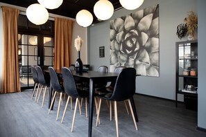 Coin salon dans le hall
