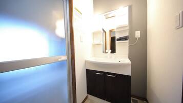 Kostenlose Toilettenartikel, Haartrockner