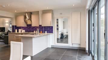 Cottage | Interior