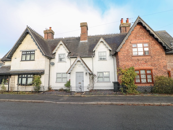 7 The Village - Derbyshire