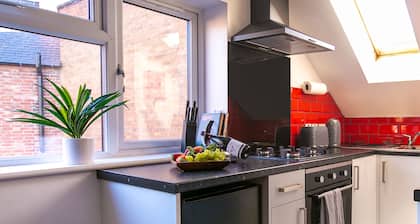 Leicester's Lyter living Serviced apartments Opposite Leicester Railway Station