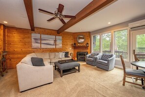 Smart-TV, peis, DVD-spiller og fotballspill