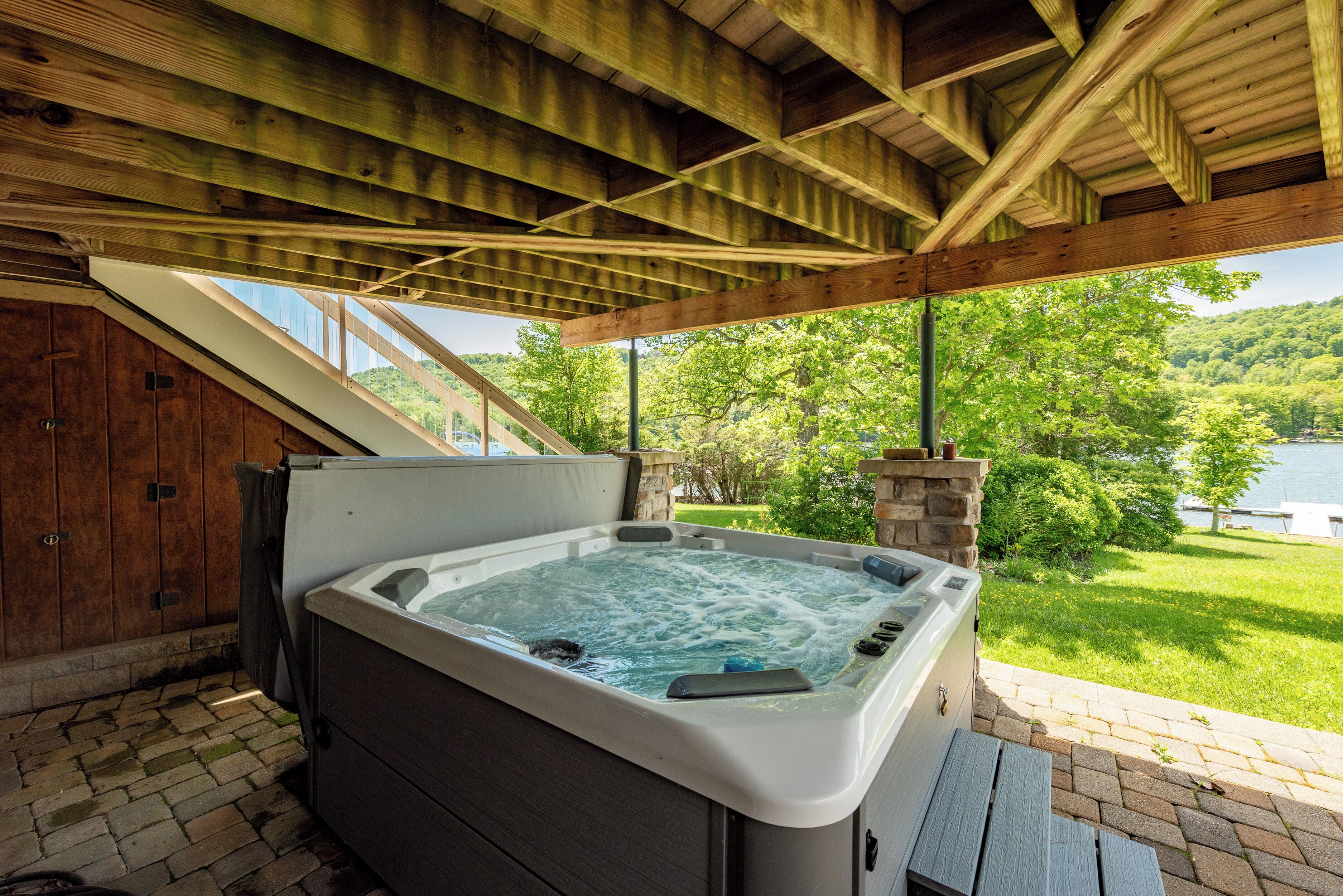 New! All In Time: Lakefront, Hot Tub!