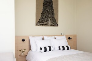 Comfy+ | Iron/ironing board, free cribs/infant beds, free WiFi, bed sheets