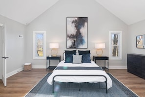 4 bedrooms, free WiFi - Renovated 4BR+ Independence Retreat on 1.3 Acres (Independence)