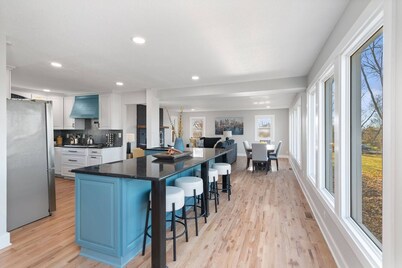 Renovated 4BR+ Independence Retreat on 1.3 Acres