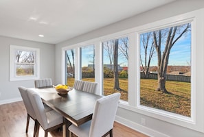 Dining - Renovated 4BR+ Independence Retreat on 1.3 Acres (Independence)