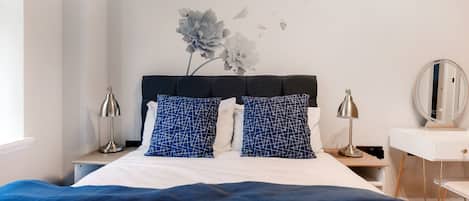 1 bedroom, travel cot, free WiFi, bed sheets