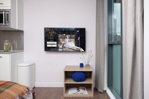 Studio | Individually furnished, iron/ironing board, free WiFi, bed sheets - Bob W London Tower Hill - Residences (London)