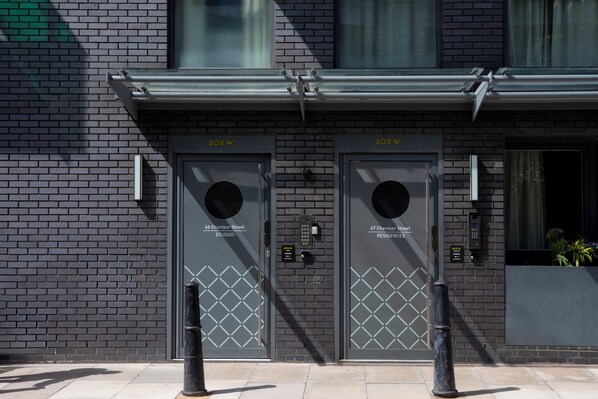 Exterior - Bob W London Tower Hill - Residences (London)