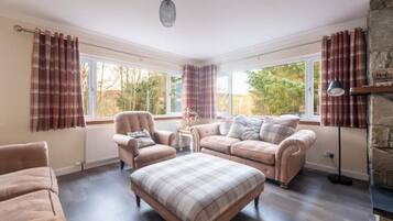 TV connectée, table de tennis de table