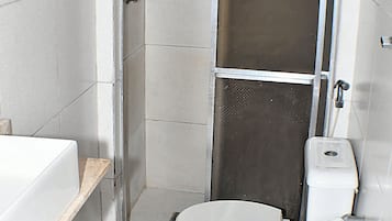 Suíte executiva | Banheiro | Produtos de toalete grátis