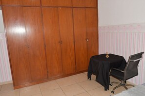 Chambre Quadruple | Restauration