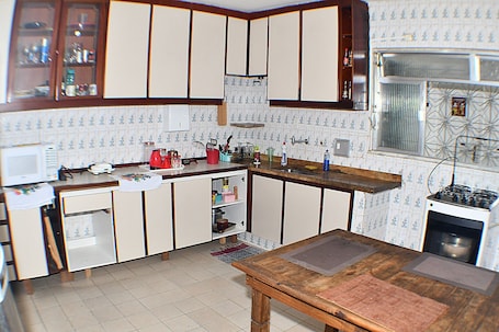 Fridge, microwave, oven, blender
