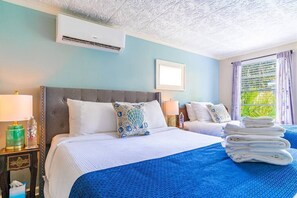 9 Schlafzimmer, Schreibtisch, WLAN, Bettwäsche