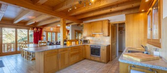 Chalet Vansamis, views & sauna