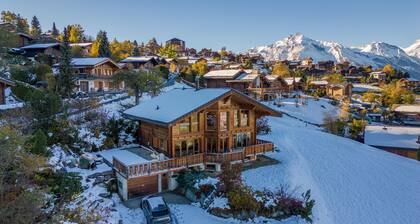 Chalet Vansamis, views & sauna