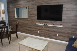 Interior - Kissimmee Retreat: Explore Disney, Universal, and More! (Kissimmee)