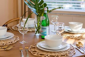 Unclassified image, 2 of 25, button