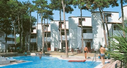 Terrassenhaus mit Gemeinschaftspool