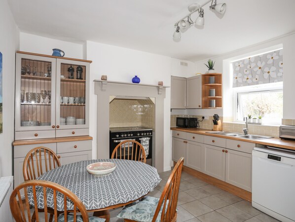 Cottage | Interior