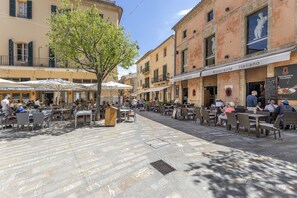 Outdoor dining - Flat in the old town of Alcudia (Alcudia)
