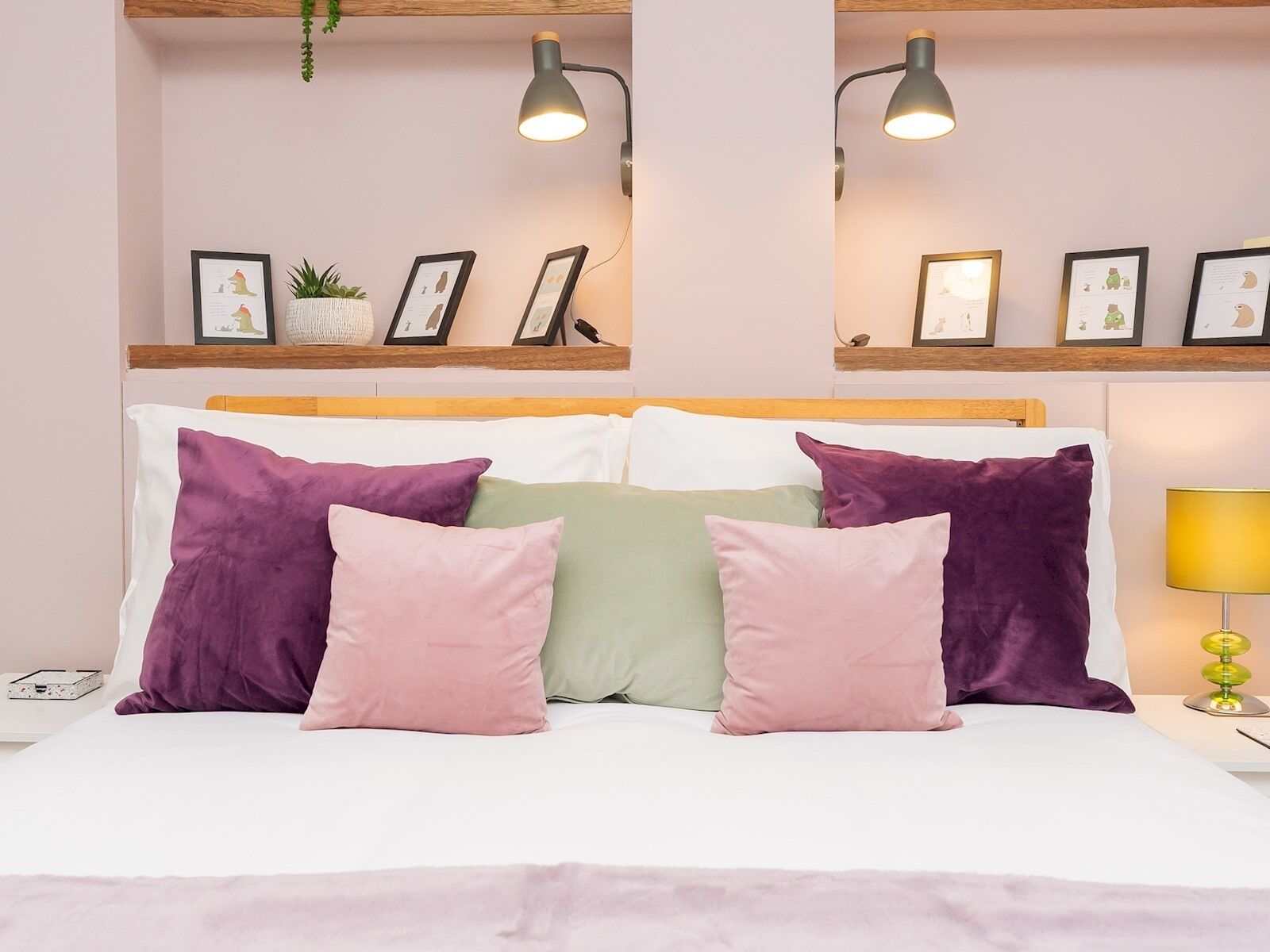 2 bedrooms, iron/ironing board, WiFi (free), bed sheets