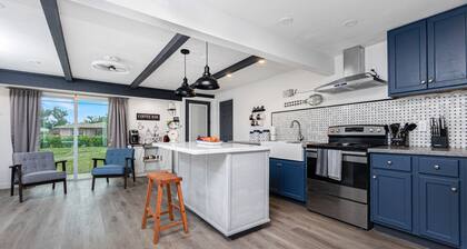 Our Florida Dream Awaits: Sun-kissed Retreat, Family-Friendly Oasis