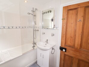 Shower - Gartavon (Newport)