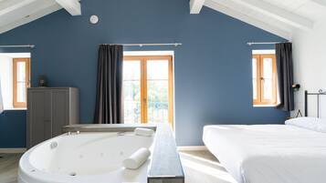 1 bedroom, bed sheets