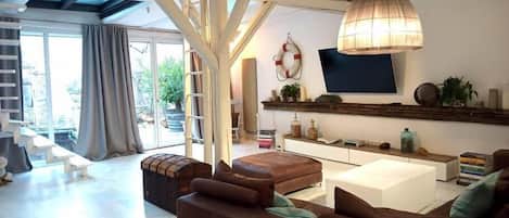 Design Apartment | 3 bedrooms, individually decorated, individually furnished