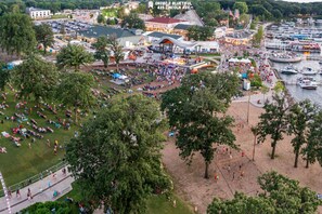 Uklassifisert bilde, 2 av 28, knapp