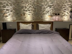 1 habitación, caja de seguridad en la habitación y cuna de viaje