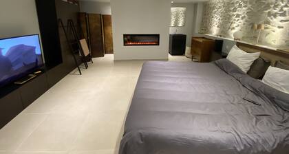 Suite Provencale DE 50m² Entièrement Refait à Neuf