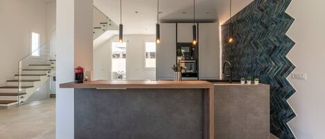 Premium Villa | Private kitchen | Full-sized fridge, microwave, oven, stovetop