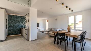 Vila Premium | Makan di kamar